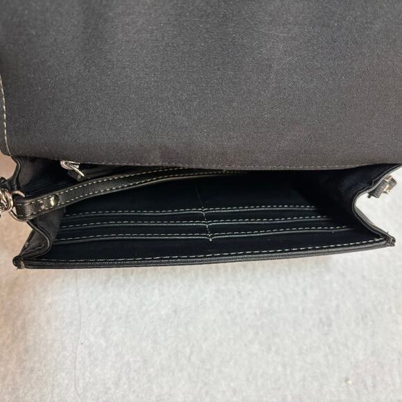 NWOT Chaps Black Faux Leather Crossbody Purse Card Holders Strap Handbag - Picture 6 of 7